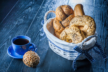 Wicker rolls in a basket.