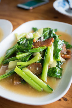 Stir-fried kaled with sun-dried salted fish.