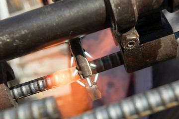 Gas Pressure Welding, Immediately after starting pressure welding
