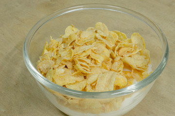 cornflakes in bowl