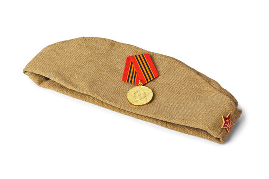 Soviet Army soldiers forage-cap and medal