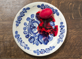 malowanie jajek na Wielkanoc