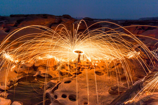 Steel Wool / Jerk The Steel Wool Light At Sam Pan Bok.