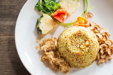 Pineapple fried rice with seafood