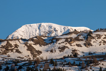Alpes au printemps , sommet du Dévoluy