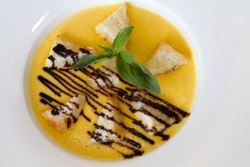Pumpkin soup with bread