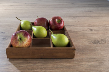 tris di pere dal basso