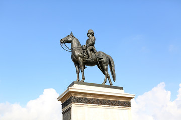 Fototapeta na wymiar King Rama V Equestrian Monument
