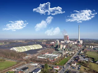 Fotobehang Luftbild Kohlekraftwerk mit blauem Himmel © Gerhard Seybert