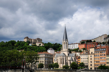 Fototapeta na wymiar Lyon église saint Georges 