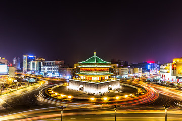 Fototapeta premium ancient building in Xi'an at night