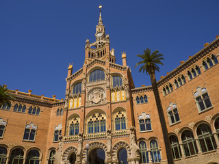 Fototapeta premium Recinto modernista del Hospital de la Santa Cruz y San Pablo declarado por la UNESCO patrimonio de la humanidad , en Barcelona, Abril 2017
