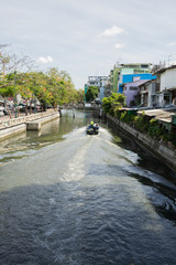 Obraz premium Boat on the canal