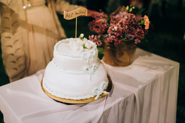 Obraz na płótnie Canvas Heavenly wedding cake