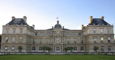 Fototapeta na wymiar palace of luxembourg in paris
