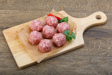 Raw meatball