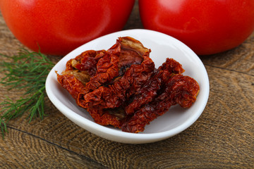 Dry tomato