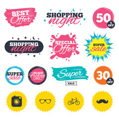 Hipster photo camera icon. Glasses symbol.