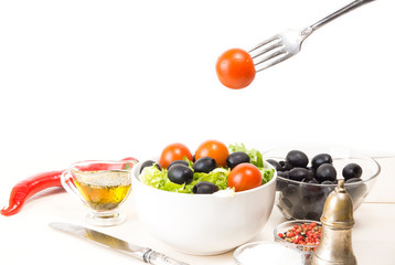 Salad with cherry tomatoes and olives