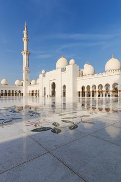 Sheikh Zayed mosque in Abu-Dhabi, United Arab Emirates