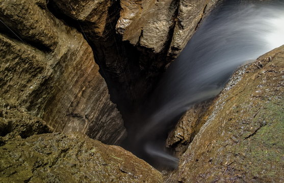 Mayei Ecuador The Cave Where The Wind Is Born