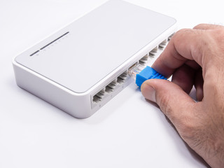 connects router with LAN cable