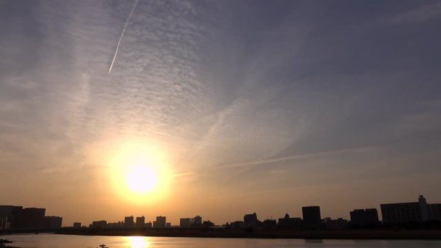 4K・川と夕空_4-302