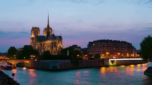 Zoom in timelapse of Paris at a summer night