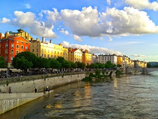 Lyon au cr&eacute;puscule