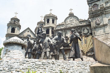 Street with sculptures in Cebu
