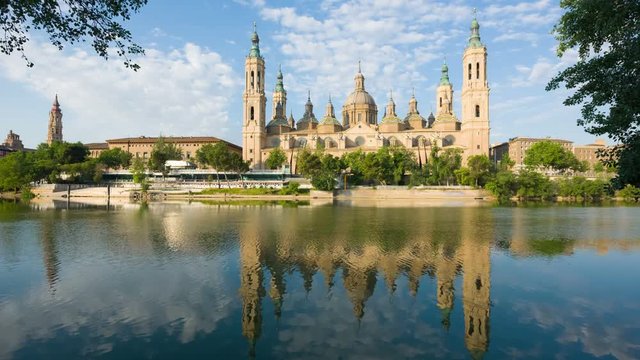 Timelapse of Zaragoza in a summer day