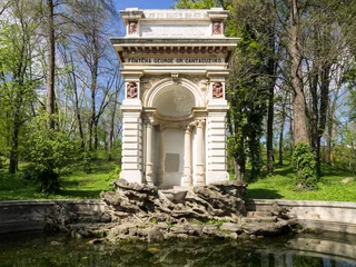 Papier Peint photo Fontaine The Cantacuzino fountain in Carol Park, Bucharest, was built in 1870 at the expense of former Bucharest's mayor, George Grigore Cantacuzino.