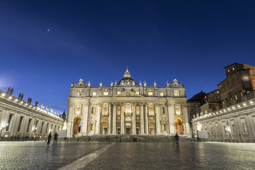 Fototapeta na wymiar St. Peter's Basilica in Rome, Italy