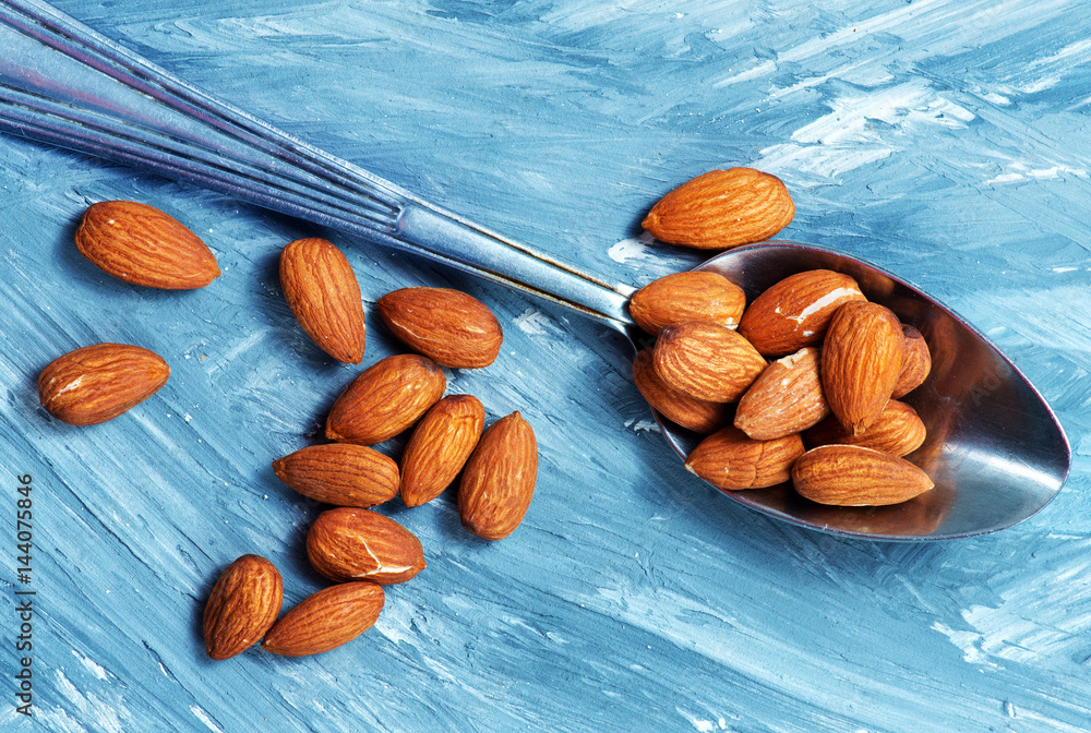 Poster almond