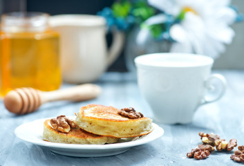 pancakes with nuts