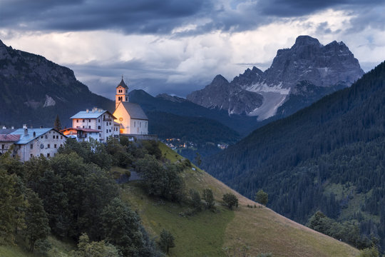 Europe, Italy, Veneto, Belluno. The village of Colle Santa Lucia, Agordino, Dolomites