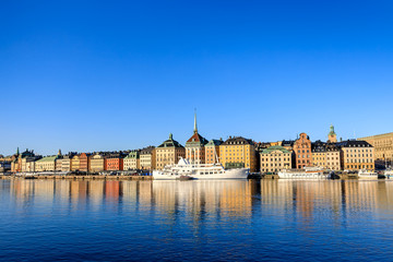 Obraz premium Morning reflection of Stockholm Old Town