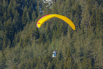 Speed flying on a small, fast fabric wing done on skis