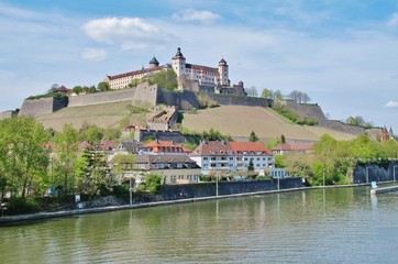 Fototapeta na wymiar Würzburg, Festung Marienberg, von Süden, Main