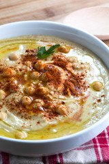 Hummus con garbanzos hecho en casa