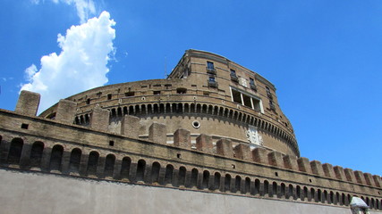 Fototapeta na wymiar Turismo a Roma - Castel sant'Angelo