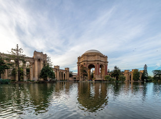 The Palace of Fine Arts - San Francisco, California, USA © diegograndi