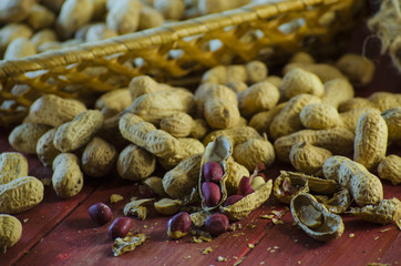 Peanuts in shell