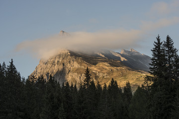 Berge in Wolken