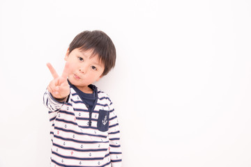 パジャマ姿の男の子