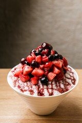 fresh fruits strawberry shaved ice, 과일빙수