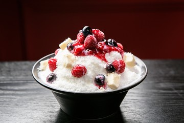 fresh fruits strawberry shaved ice, 과일빙수