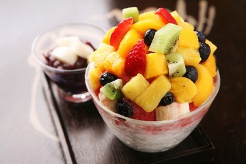 shaved ice with fruits, 과일빙수