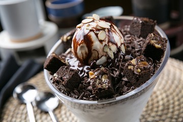 shaved ice with brownie, 오레오빙수, 쿠키빙수, 브라우니빙수