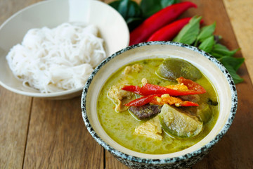  Green Curry with Chicken